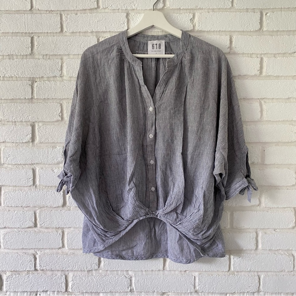 Six One Eight 618 Anthropologie Lightweight Blouse Shirt Women’s Size Medium